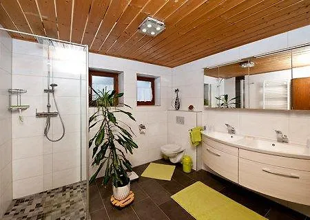 Pensionat Haus Moosbrugger 3*