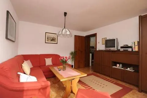 בית הארחה Haus Moosbrugger 3*