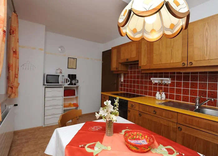 בית הארחה Haus Moosbrugger 3*