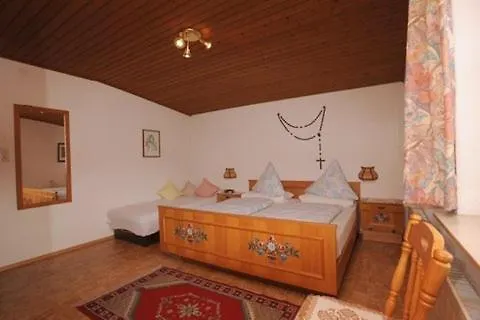 Haus Moosbrugger Gæstehus Reutte